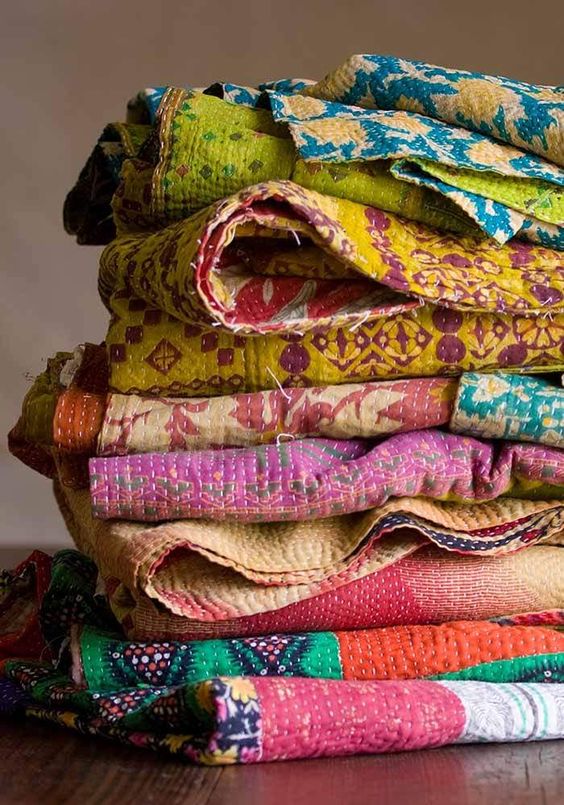 Choosing the Perfect Kantha Quilt A Buyer's Guide