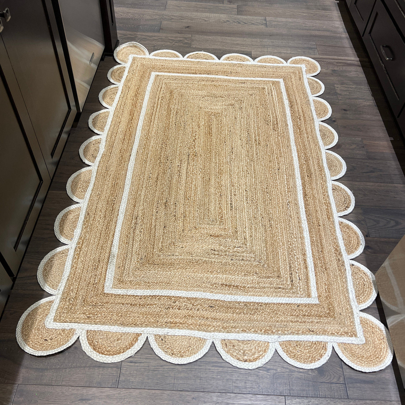 Square Scalloped Rug for Dining Room 10'x10' Hemp Jute Scalloped Runner 2.6'x20'