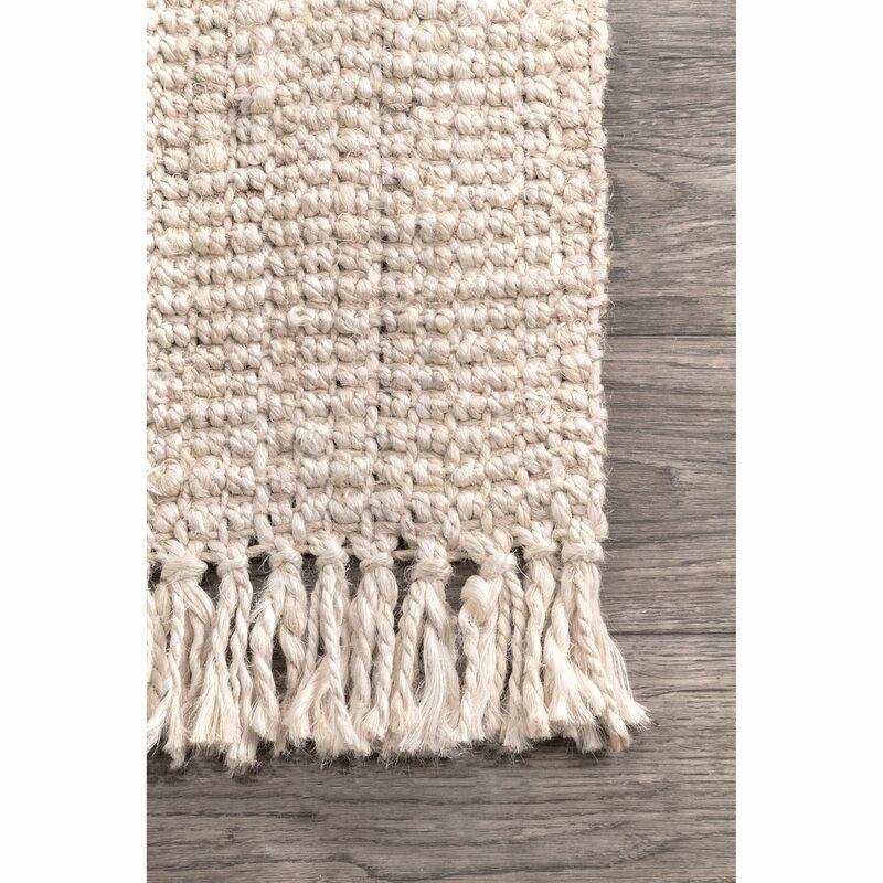 4 x 6 feet area rug for bedroom