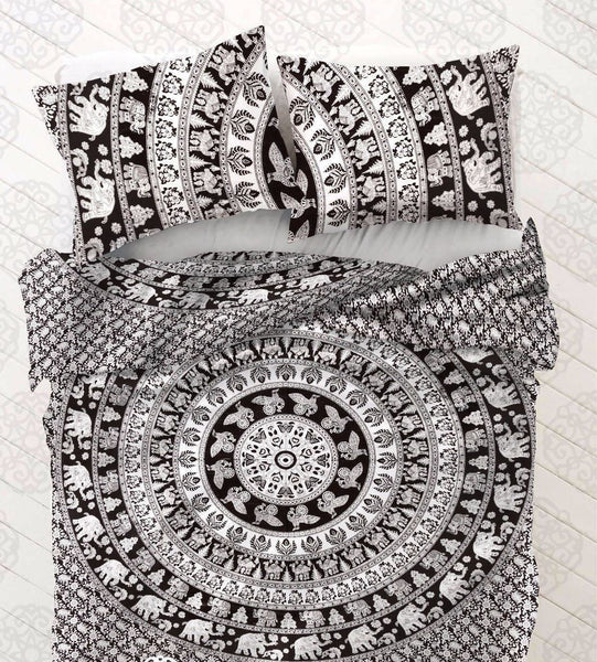Black and white bohemian bedding set with 2 cushions-Jaipur Handloom