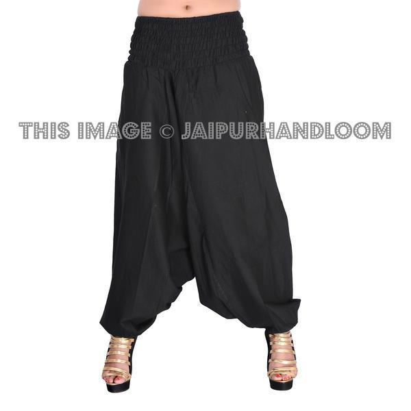 Black yoga pants