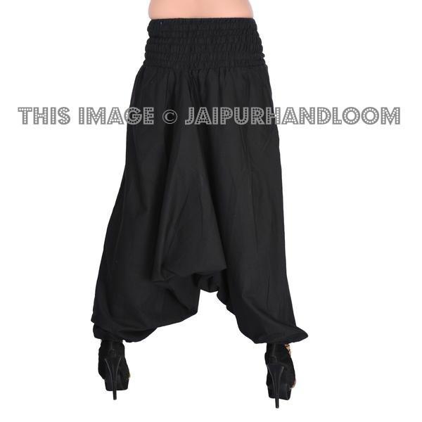 Black yoga pants