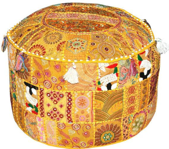Ottomans and pouffes