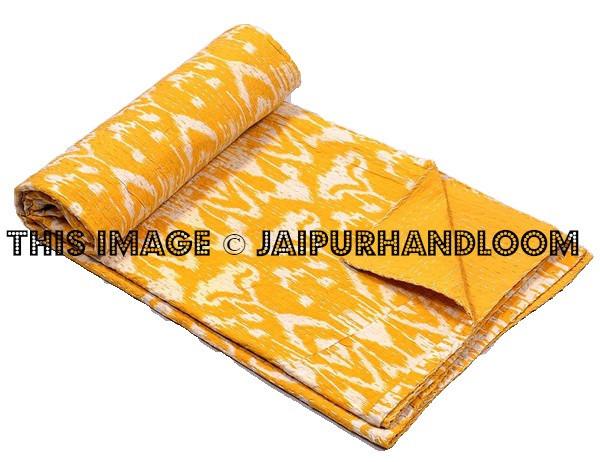 Kantha Quilt, Yellow Ikat Kantha Quilt Blanket Yellow Indian Sari kantha Quilted Bedspreads,Throws,Ralli,Gudari Handmade Tapestery Bedding