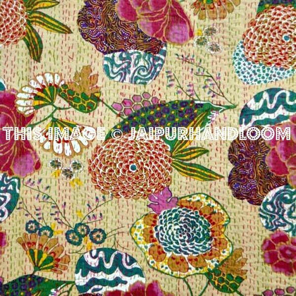 Sari Kantha Quilt in Beige, kantha Bedspread, Saree Beige Cream Kantha Blanket kantha Bed cover Cotton reversible kantha Bedspread Bedding